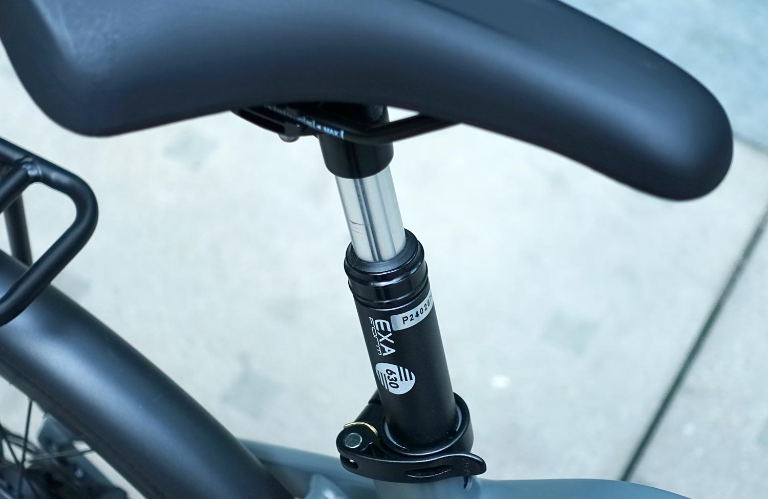 Moderne Technik für kleines Geld: das ADO Air 30 Ultra mit innovativem Automatikgetriebe im Test 10 ADO Air 30 Ultra Test Review Urban E Bike Sattelstuetze