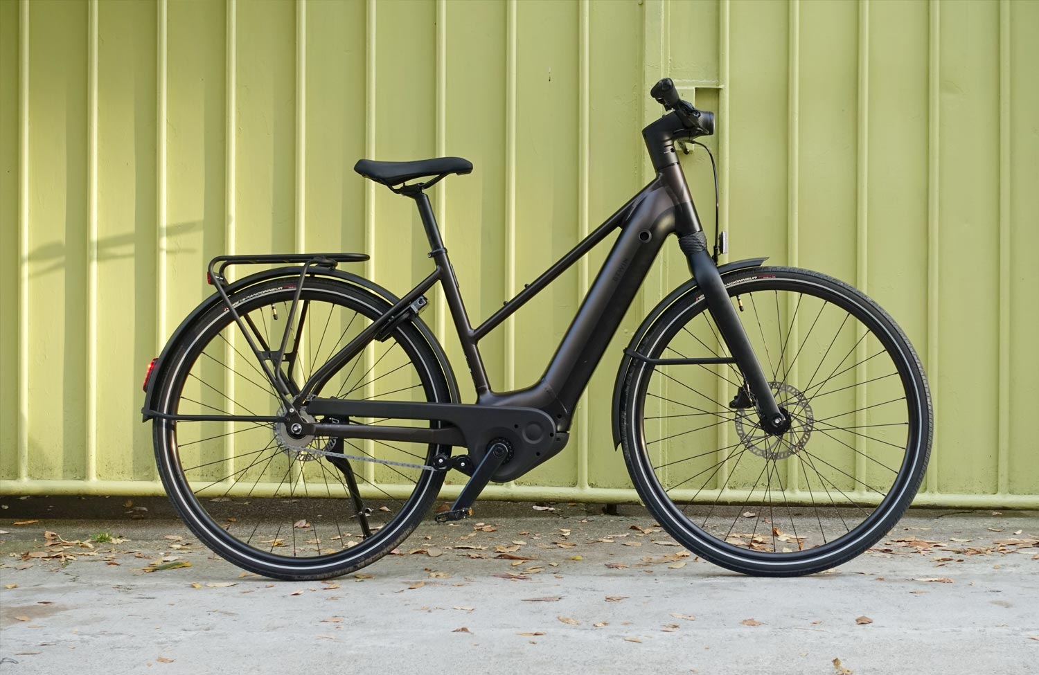 Automatisch gut? Das preiswerte Decathlon BTWIN LD920E LF im Test mit innovativem E-Antrieb