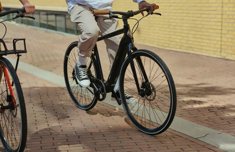 Momentum-Voya-E-Plus-Urban-E-Bikes-Giant-Teaser