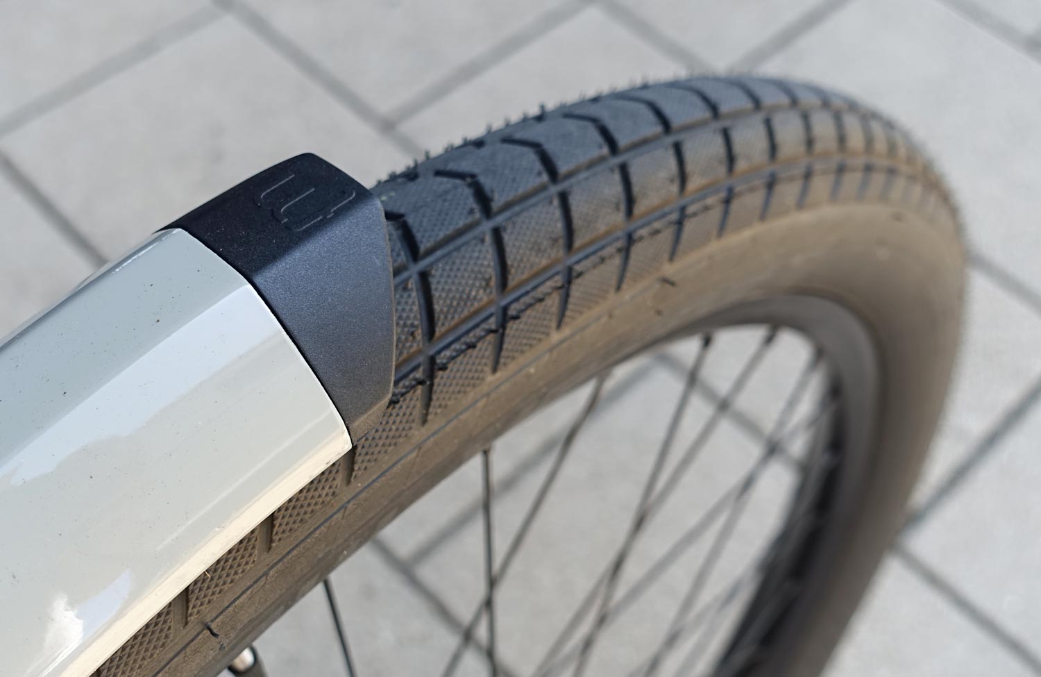 Moustache Lundi 27.6 im Test: zeitloser Klassiker mit modernen Features 12 Moustache Lundi 27 Test Review Reifen