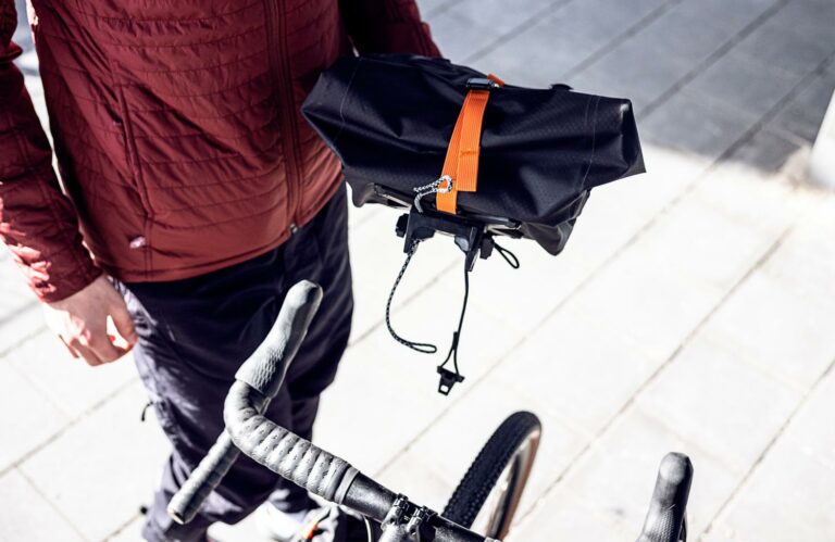 Ortlieb-Bikepacking-Handlebar-Bag-4