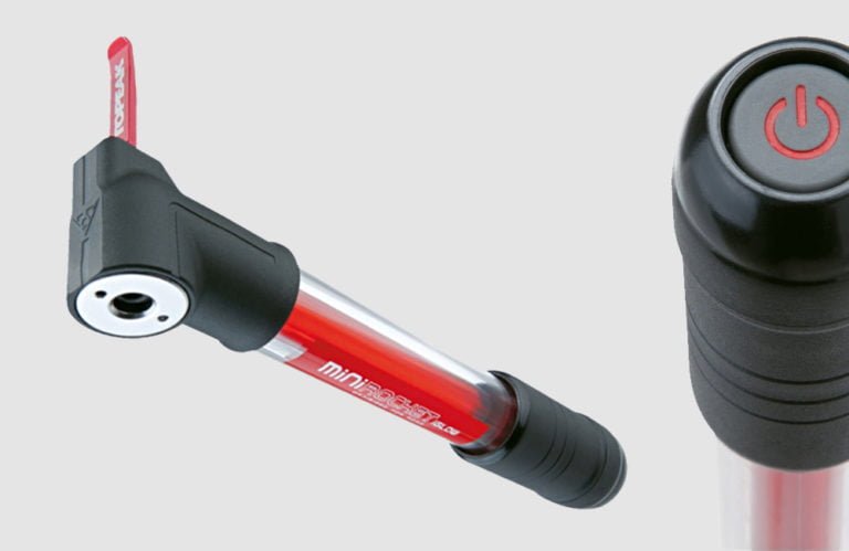 Topeak-Mini-Rocket-iGlow-Luftpumpe-mit-Rücklicht-Beleuchtung
