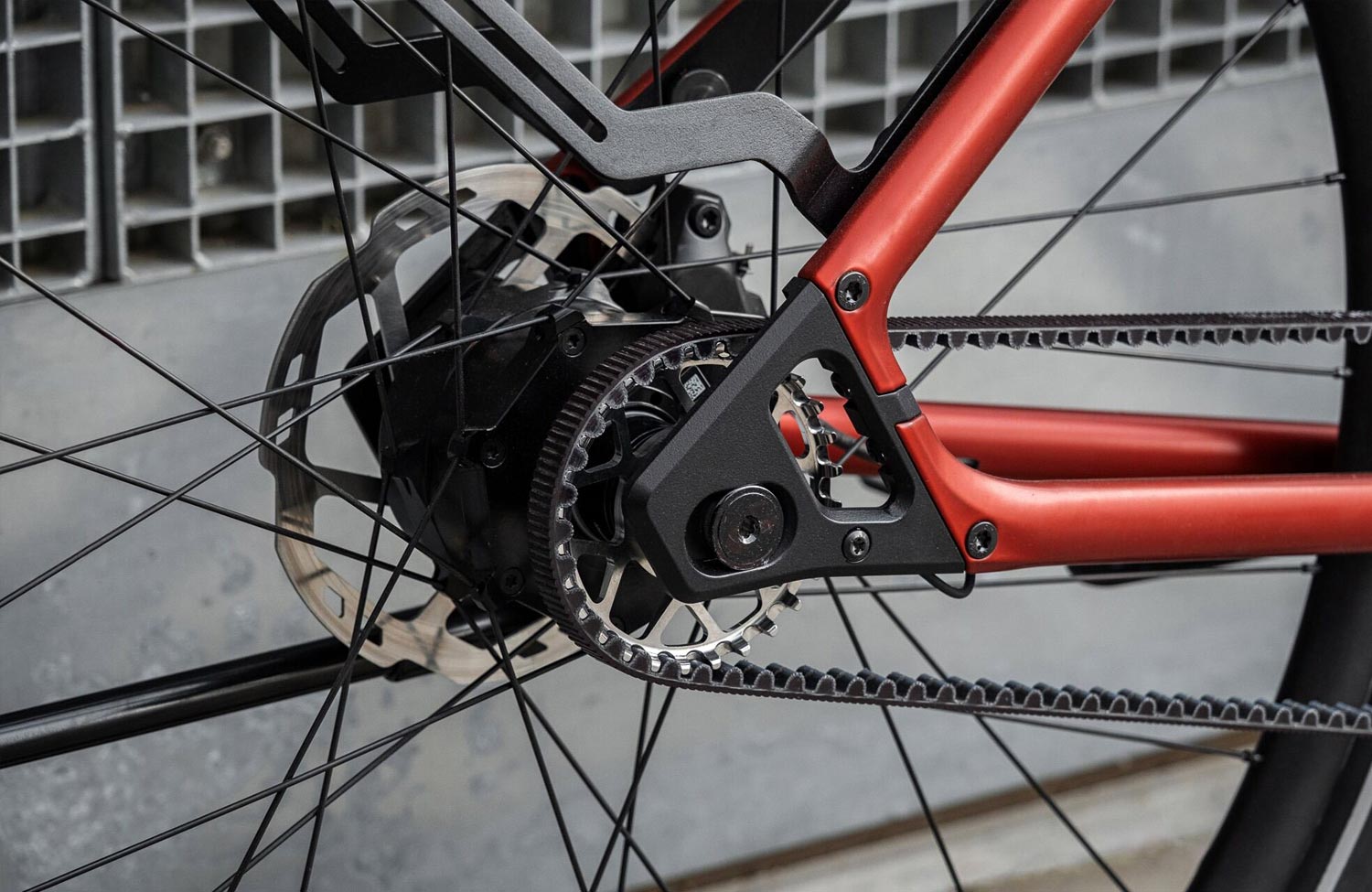 Urwahn Stadtfuchs 2.0: Update für das ikonische E-Bike mit 3D-gedrucktem Stahlrahmen 3 Urwahn Bikes Stadtfuchs Tour 2 Gates